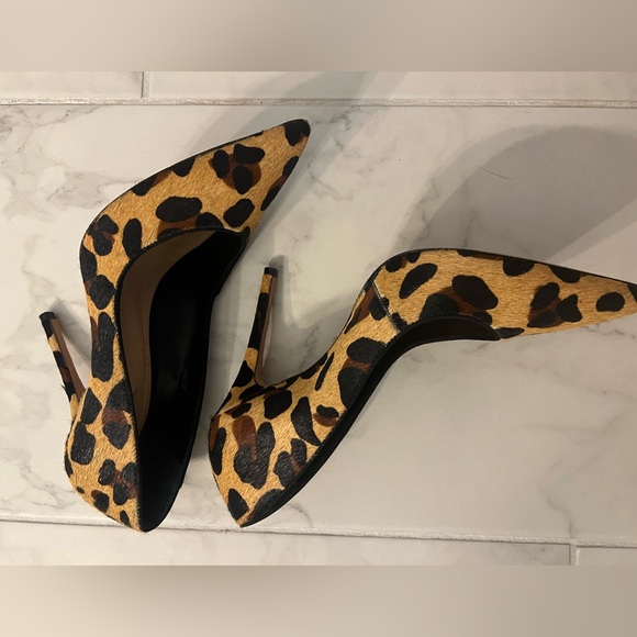 Faux Leopard heels - Picture 3 of 3